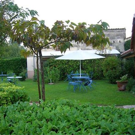 Carbon-Blanc Hotel Entre 2 Mers Proche Bordeaux מראה חיצוני תמונה