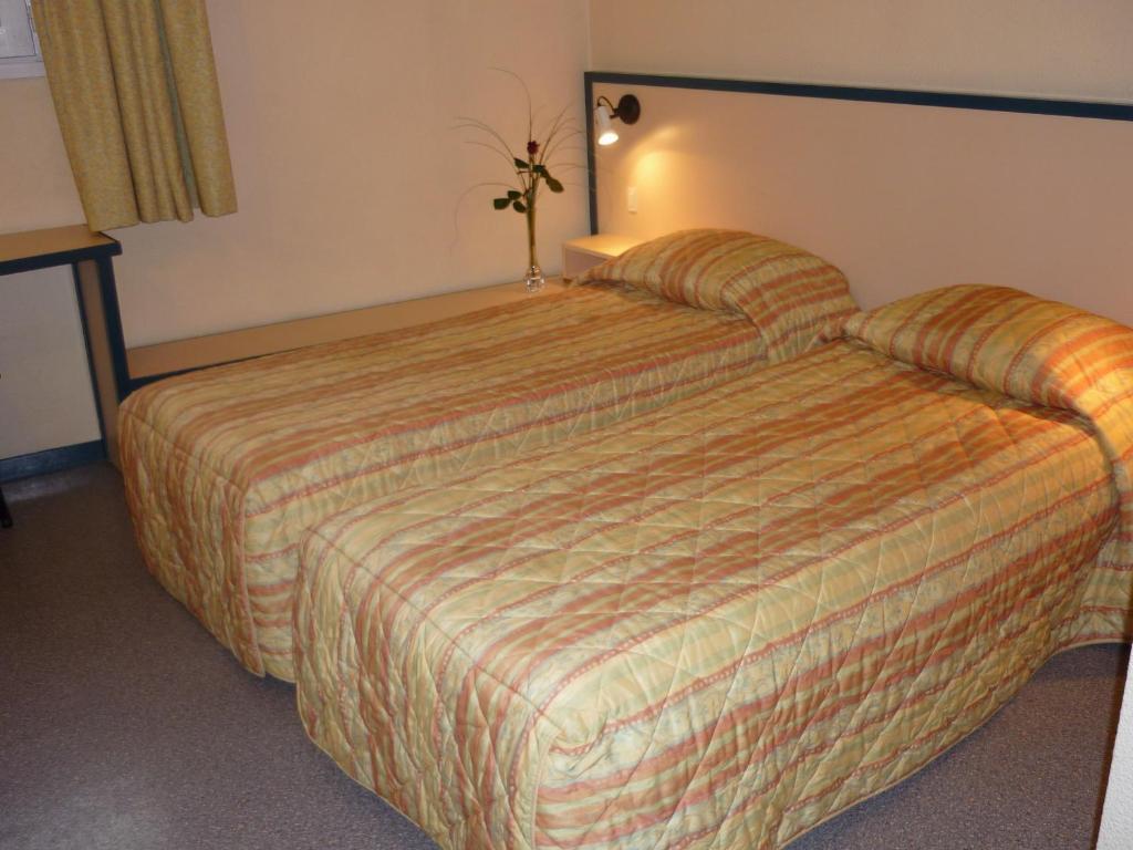 Carbon-Blanc Hotel Entre 2 Mers Proche Bordeaux חדר תמונה
