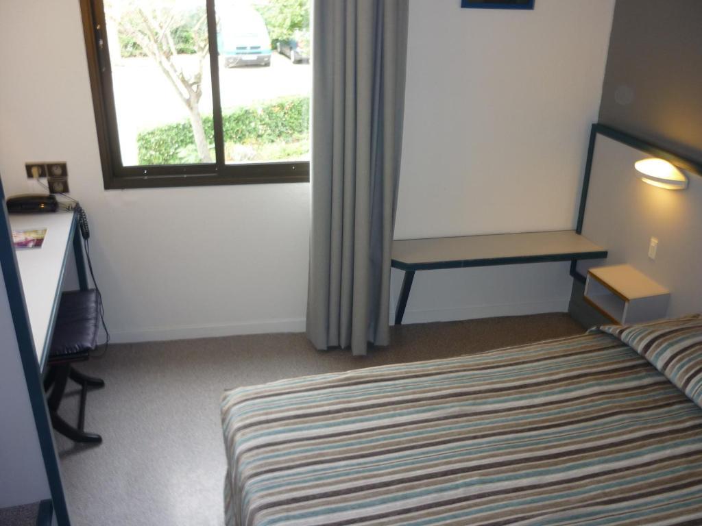 Carbon-Blanc Hotel Entre 2 Mers Proche Bordeaux חדר תמונה