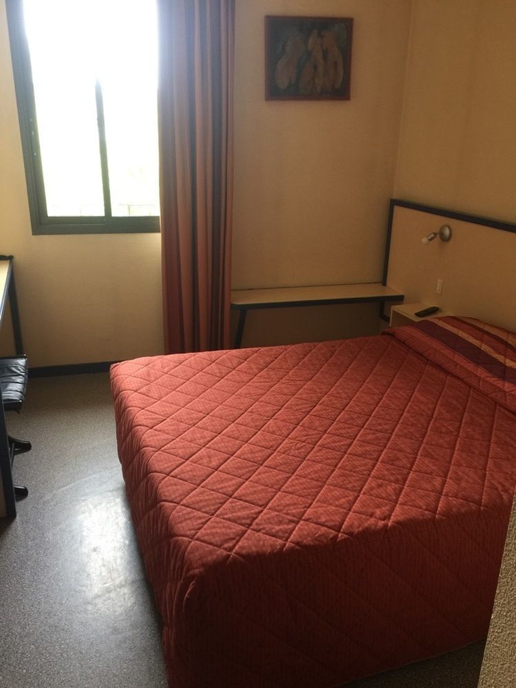 Carbon-Blanc Hotel Entre 2 Mers Proche Bordeaux מראה חיצוני תמונה