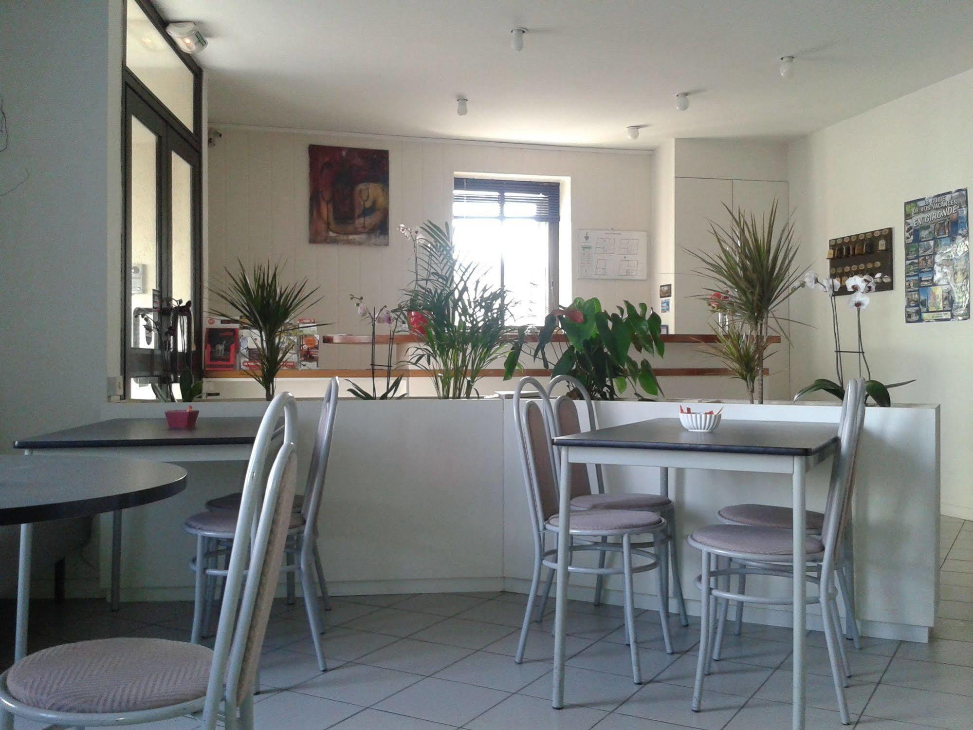 Carbon-Blanc Hotel Entre 2 Mers Proche Bordeaux מראה חיצוני תמונה